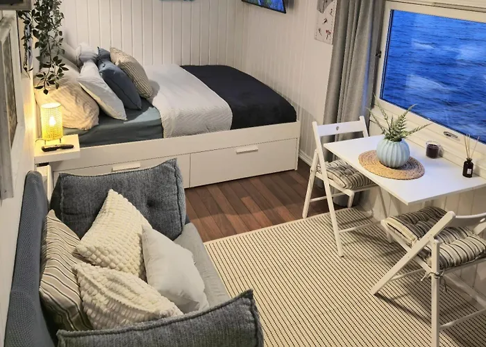 Waterfront Cabin - 15 Minutes From Downtown Oslo